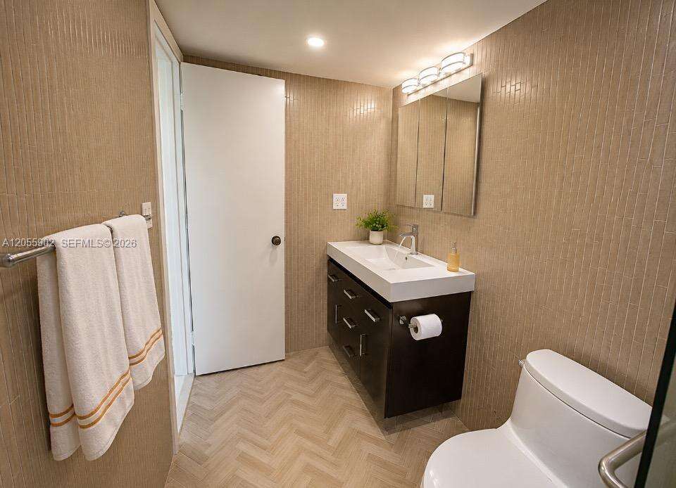 Parker Plaza at 2030 Ocean Dr, Hallandale Beach, FL 33009 - For Rent photo 31