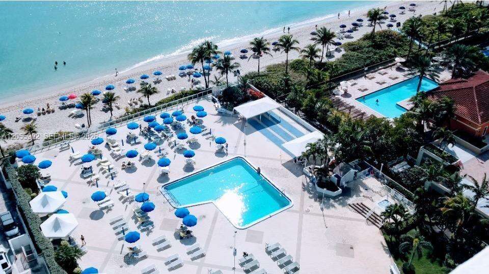 Parker Plaza at 2030 Ocean Dr, Hallandale Beach, FL 33009 - For Rent photo 10