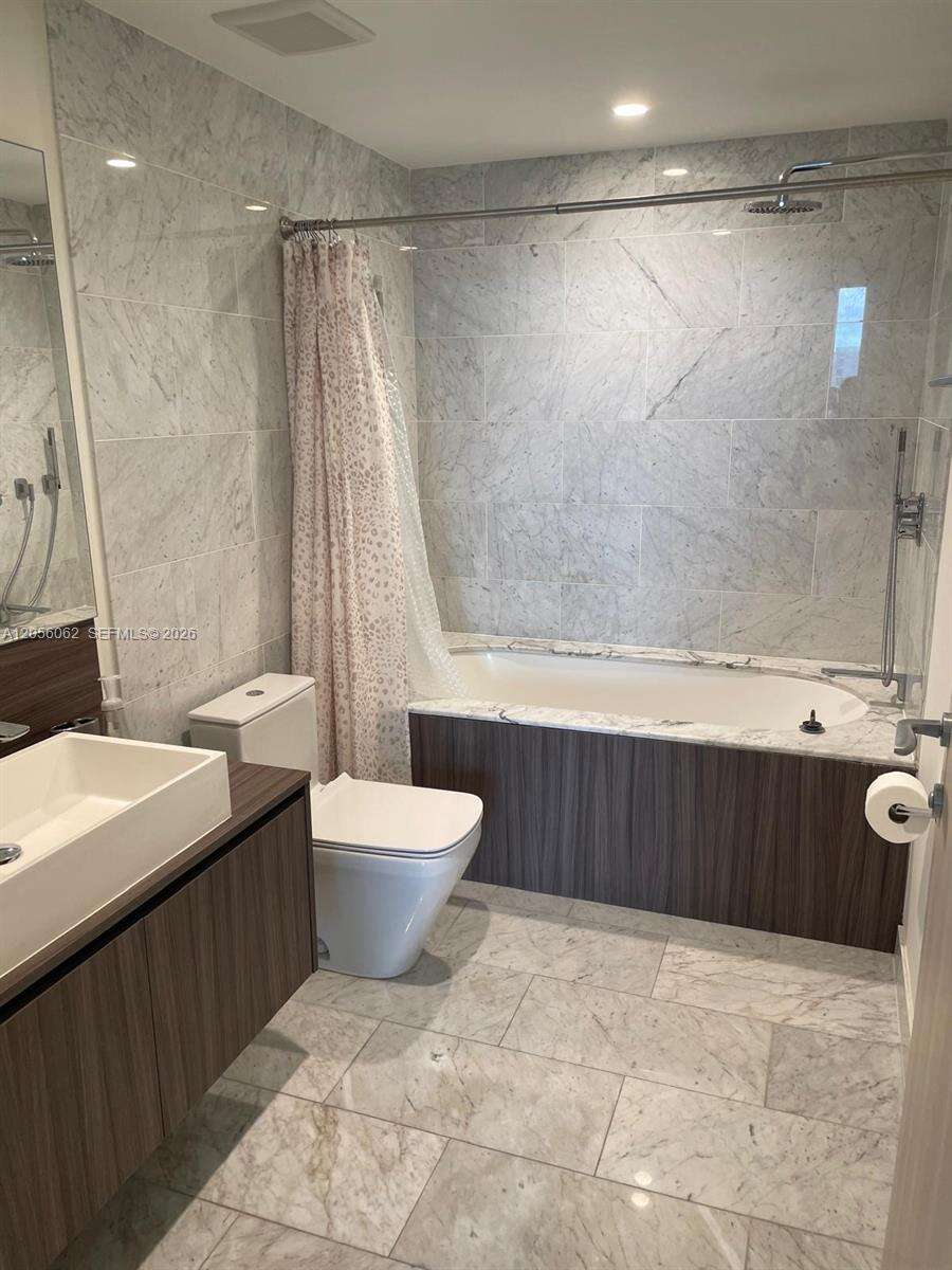 Brickell Flatiron at 1000 Brickell Plaza, Miami, FL 33131 - For Rent photo 11