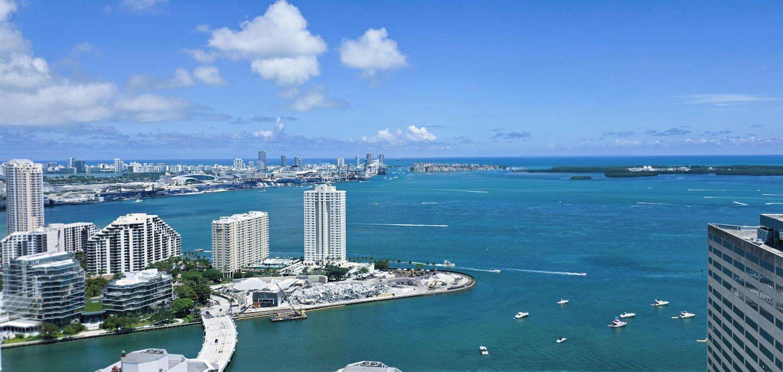 The Plaza On Brickell West at 951 Brickell, Miami, FL 33131 - For Rent photo 1