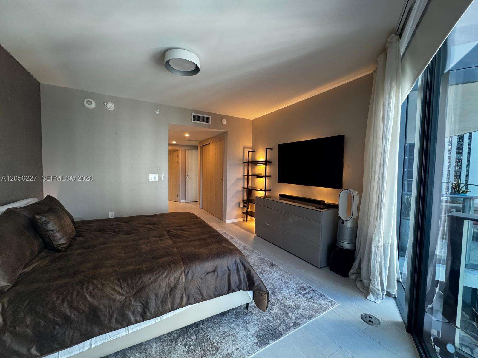 Brickell Flatiron at 1000 Brickell Plaza, Miami, FL 33131 - For Rent photo 10
