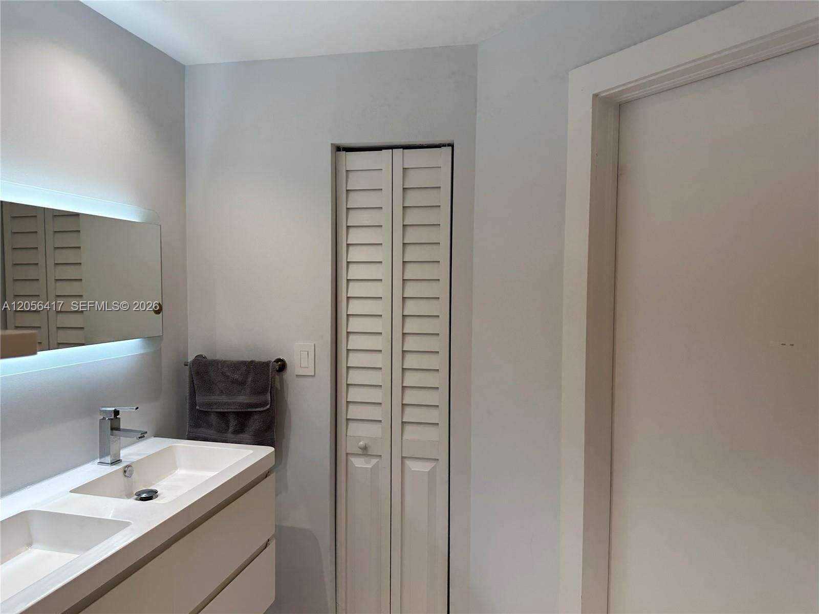One Tequesta Point at 888 Brickell Key Dr, Miami, FL 33131 - For Rent photo 14