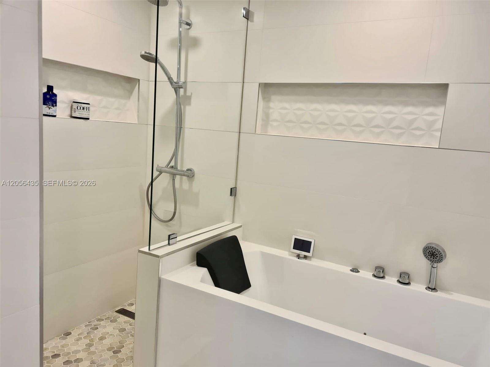 The Residences at 3001 Ocean Dr, Hollywood, FL 33019 - For Rent photo 16