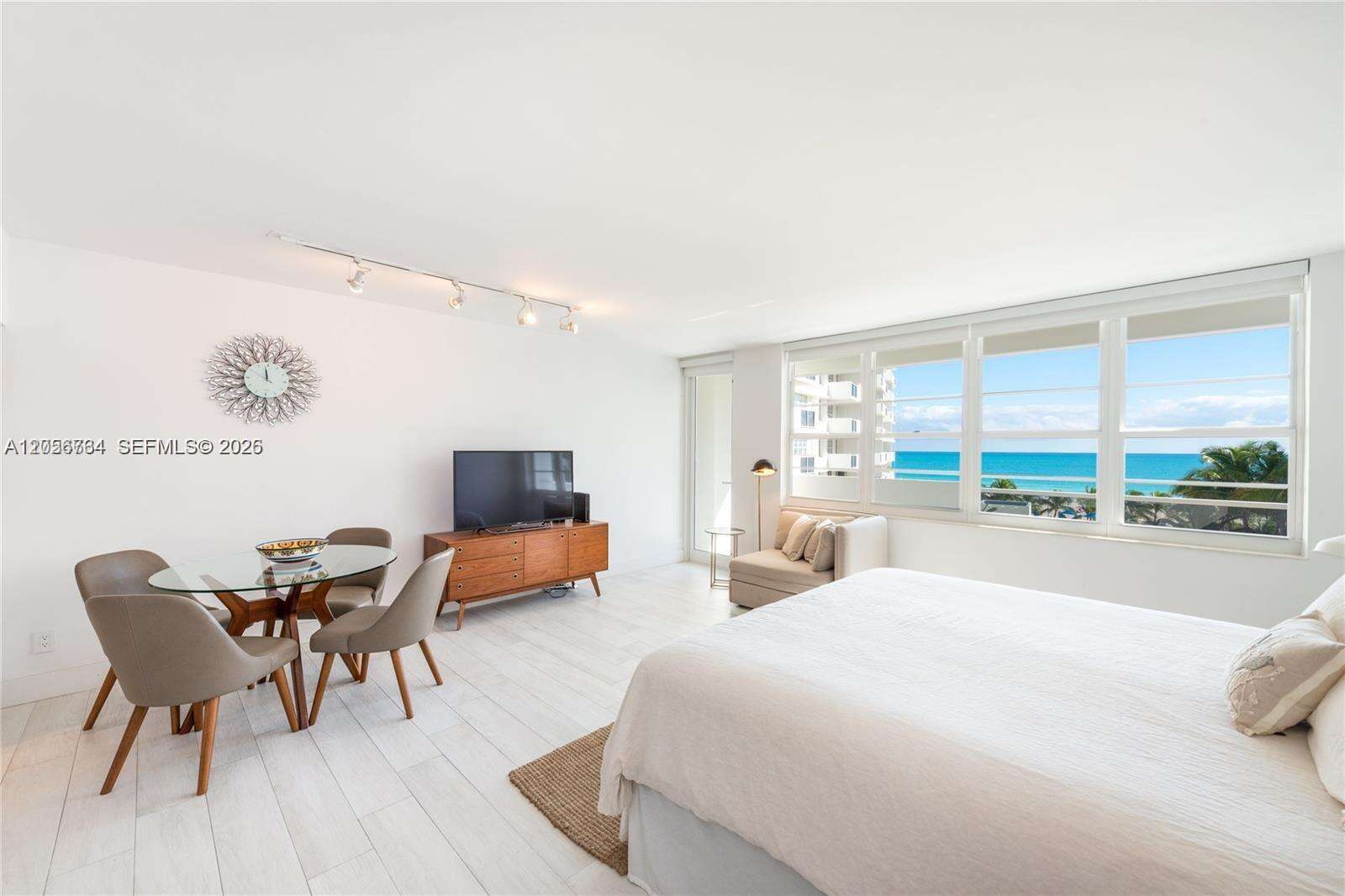 Decoplage at 100 Lincoln Rd, Miami Beach, FL 33139 - For Rent photo 2