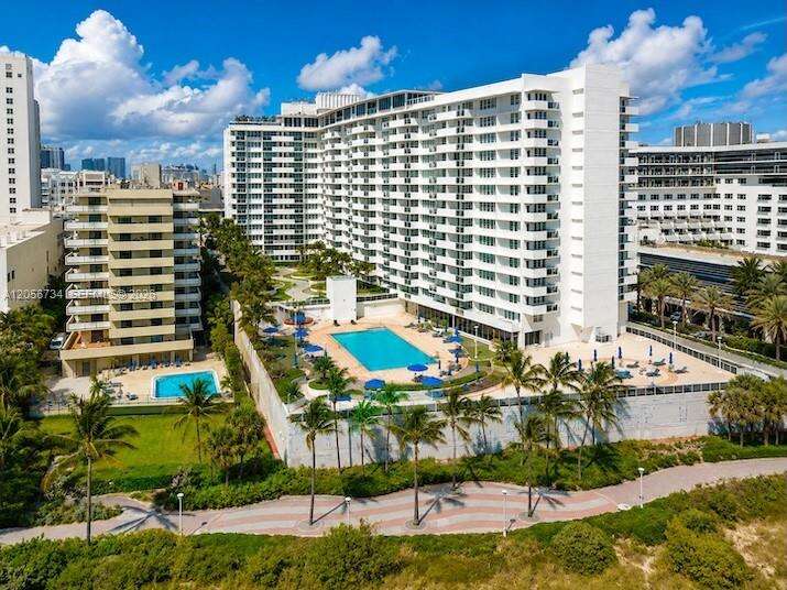 Decoplage at 100 Lincoln Rd, Miami Beach, FL 33139 - For Rent photo 16
