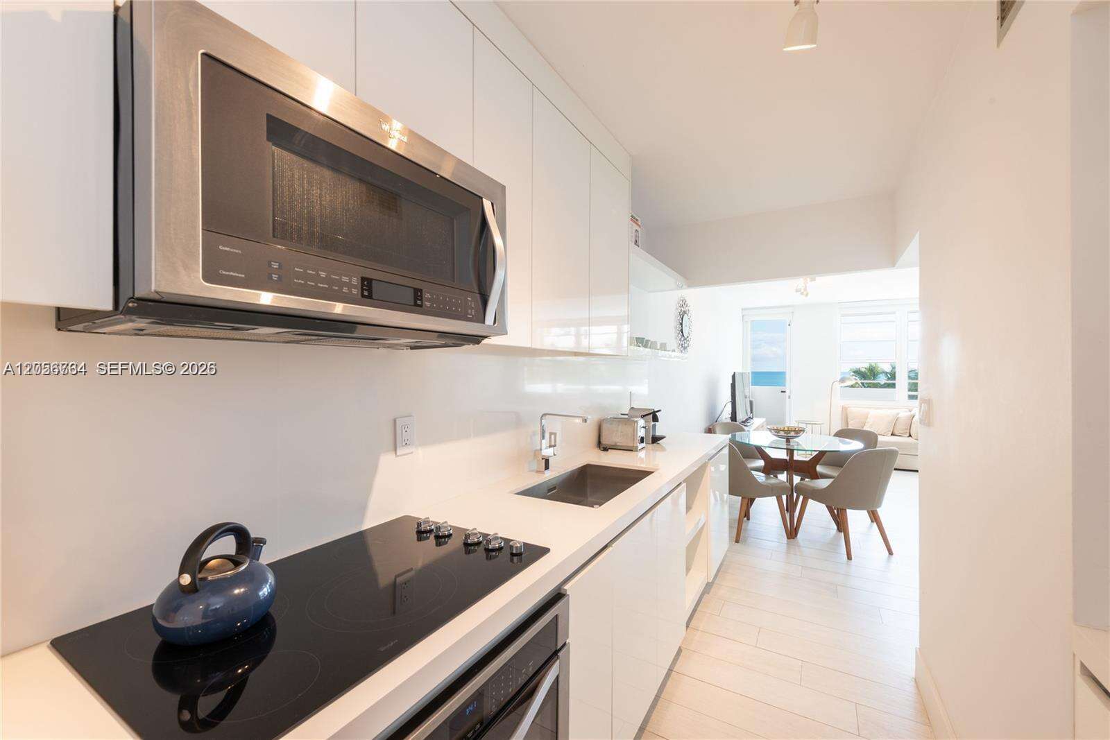 Decoplage at 100 Lincoln Rd, Miami Beach, FL 33139 - For Rent photo 9