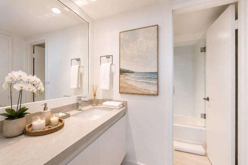 Decoplage at 100 Lincoln Rd, Miami Beach, FL 33139 - For Rent photo 10