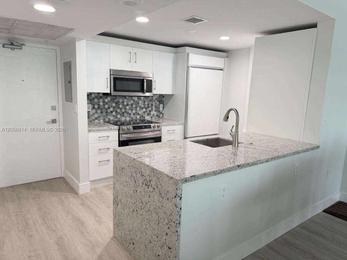 Harbour House at 10275 Collins Ave, Bal Harbour, FL 33154 - For Rent photo 6