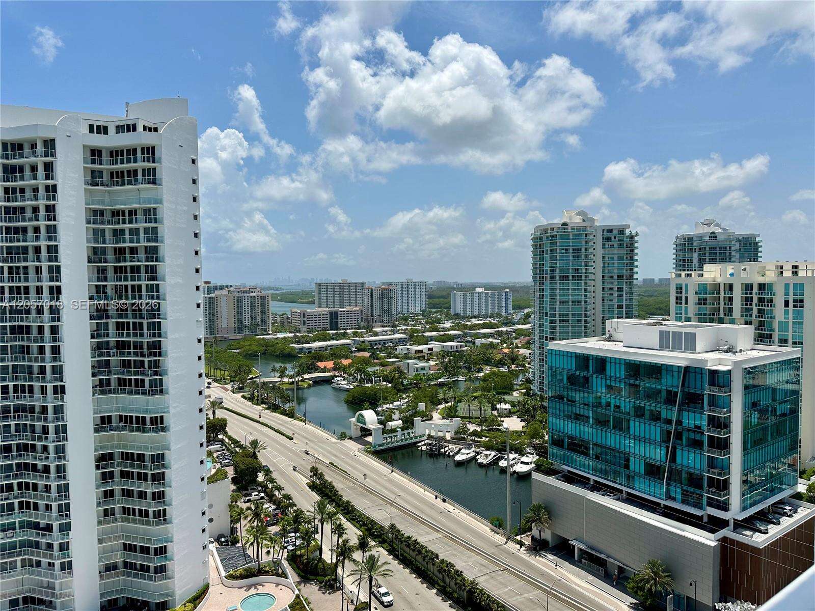 La Perla at 16699 Collins Ave, Sunny Isles Beach, FL 33160 - For Rent photo 20