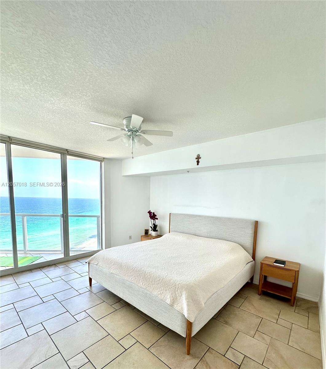 La Perla at 16699 Collins Ave, Sunny Isles Beach, FL 33160 - For Rent photo 21