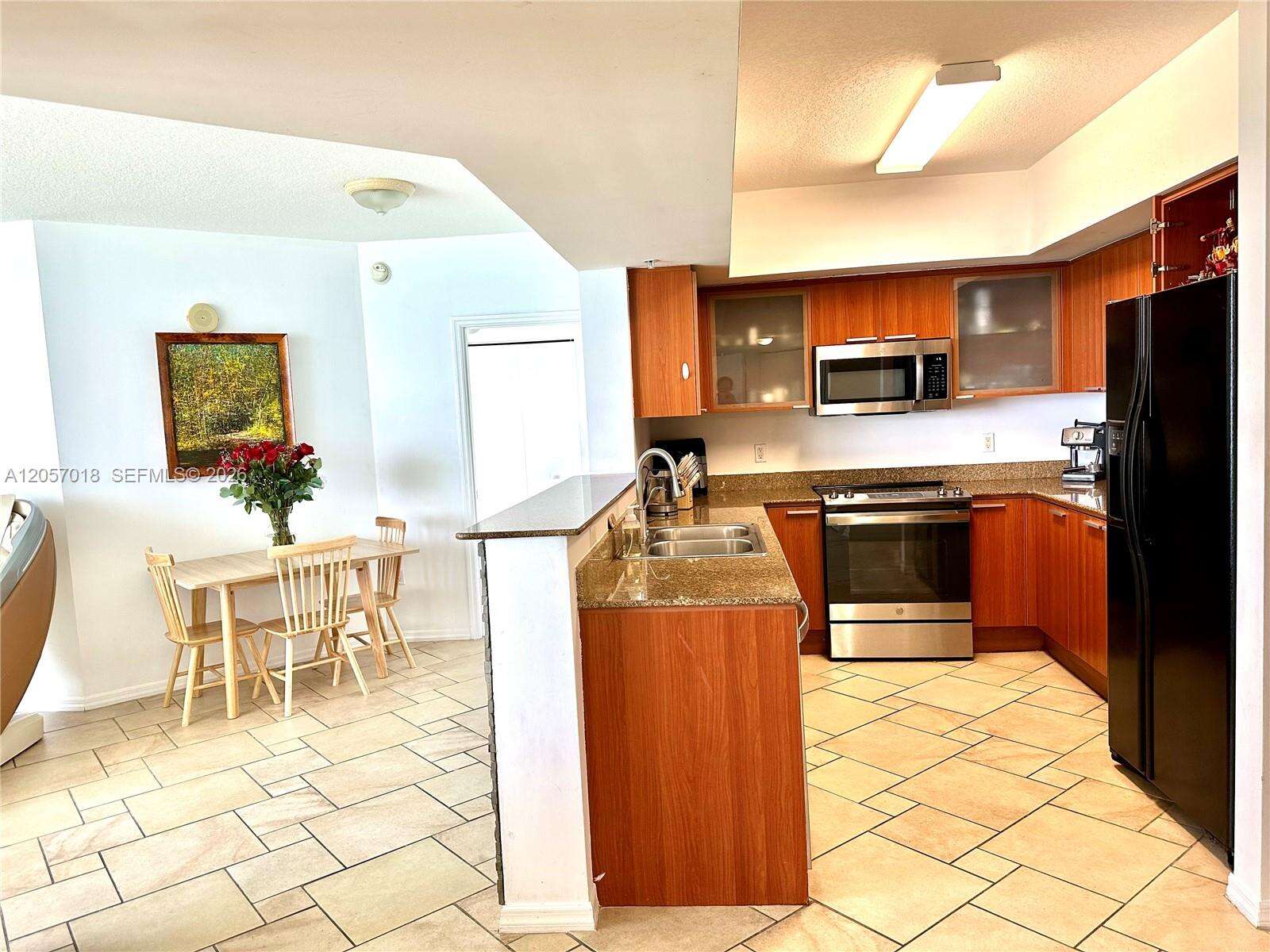 La Perla at 16699 Collins Ave, Sunny Isles Beach, FL 33160 - For Rent photo 6