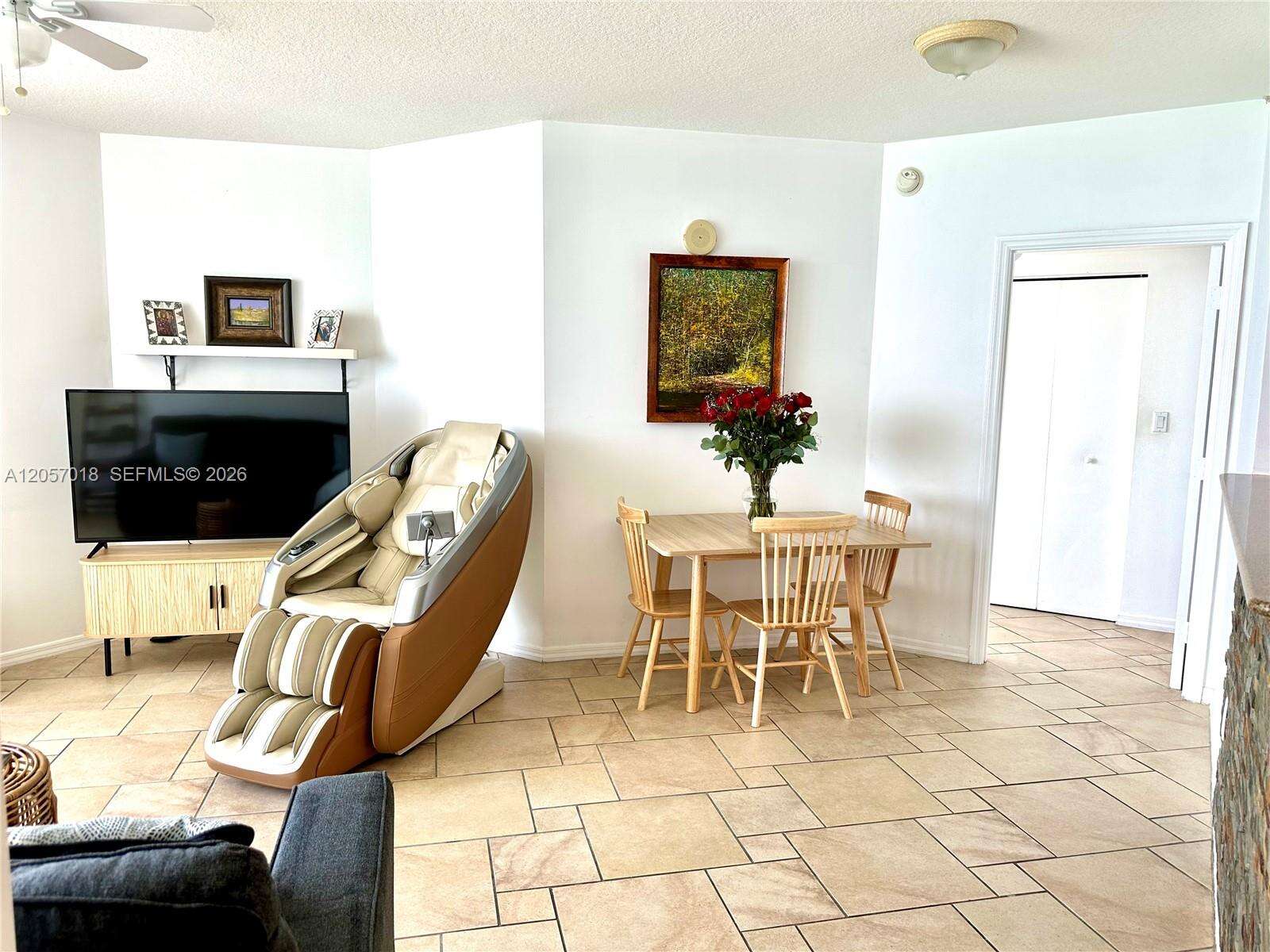La Perla at 16699 Collins Ave, Sunny Isles Beach, FL 33160 - For Rent photo 8