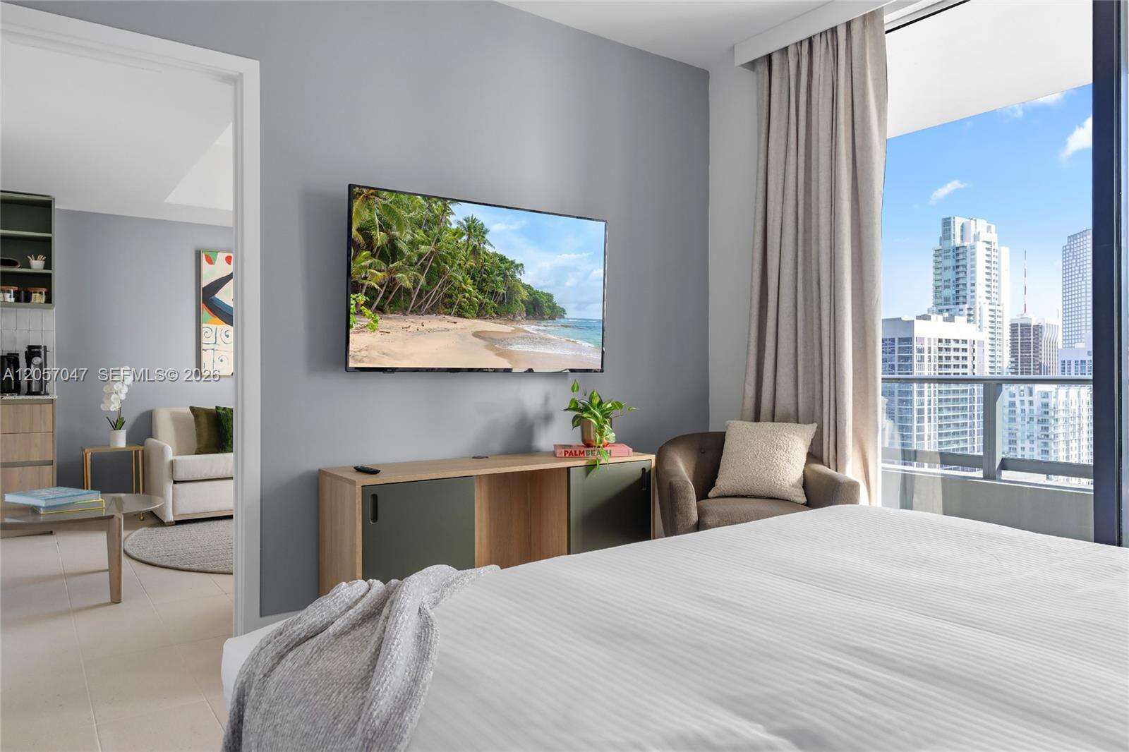 Natiivo | Gale Miami at 159 6 St, Miami, FL 33132 - For Rent photo 13