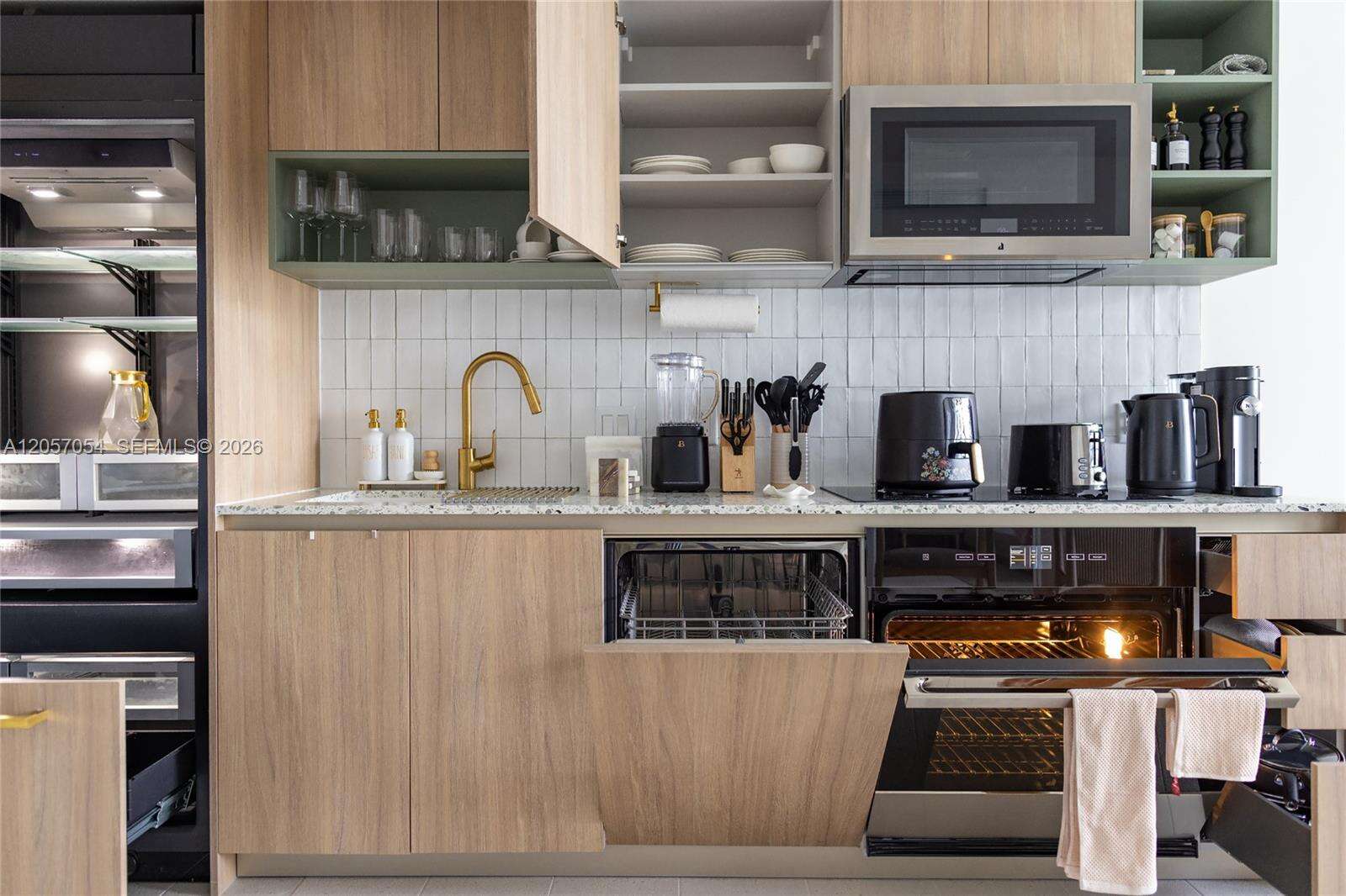 Natiivo | Gale Miami at 159 6 St, Miami, FL 33132 - For Rent photo 13