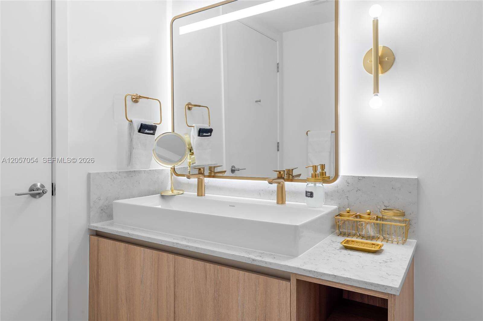 Natiivo | Gale Miami at 159 6 St, Miami, FL 33132 - For Rent photo 22