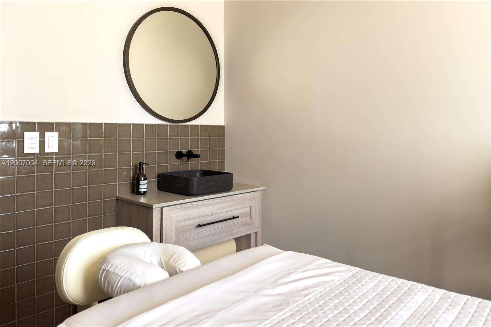 Natiivo | Gale Miami at 159 6 St, Miami, FL 33132 - For Rent photo 49