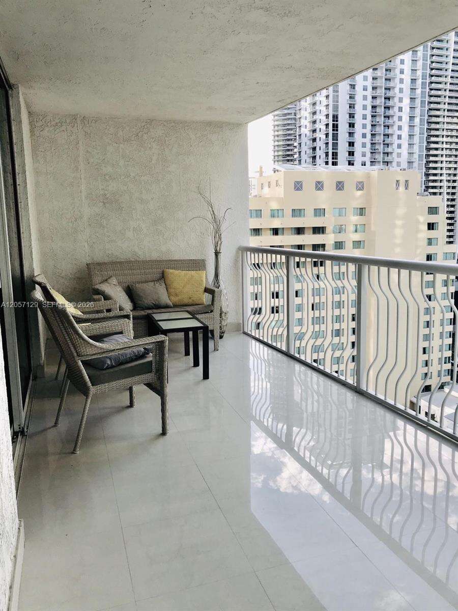 The Club At Brickell Bay at 1200 Brickell Bay Dr, Miami, FL 33131 - For Rent photo 2
