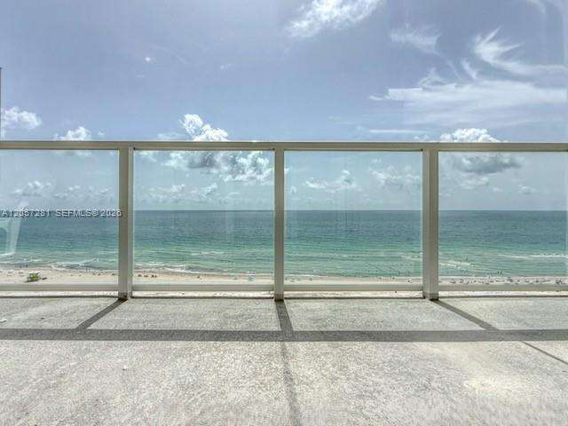 Arlen Beach at 5701 Collins Ave, Miami Beach, FL 33140 - For Rent photo 1