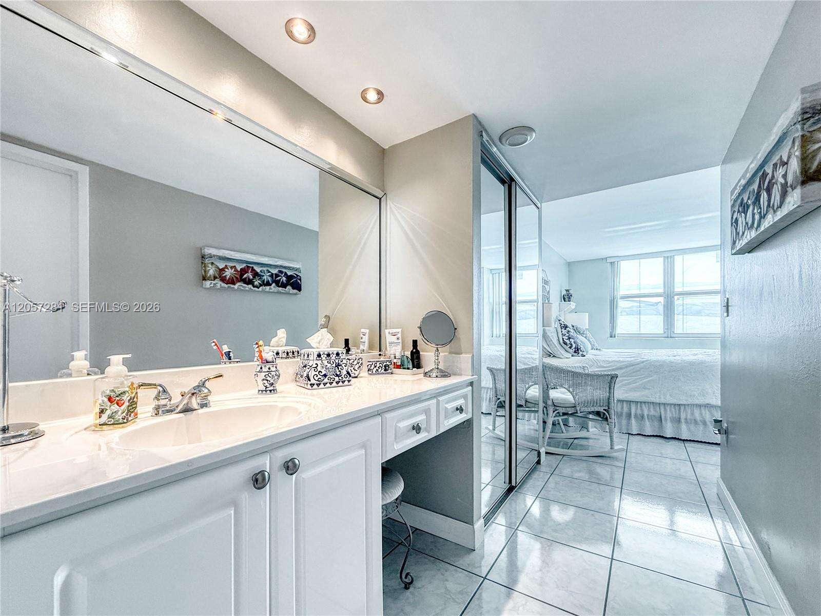 Arlen Beach at 5701 Collins Ave, Miami Beach, FL 33140 - For Rent photo 11