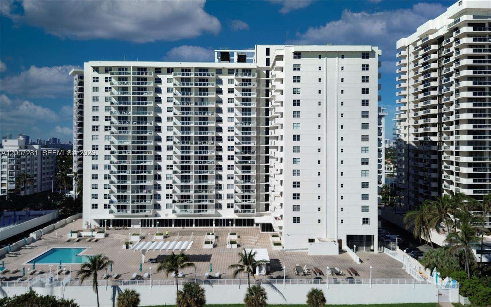 Arlen Beach at 5701 Collins Ave, Miami Beach, FL 33140 - For Rent photo 28