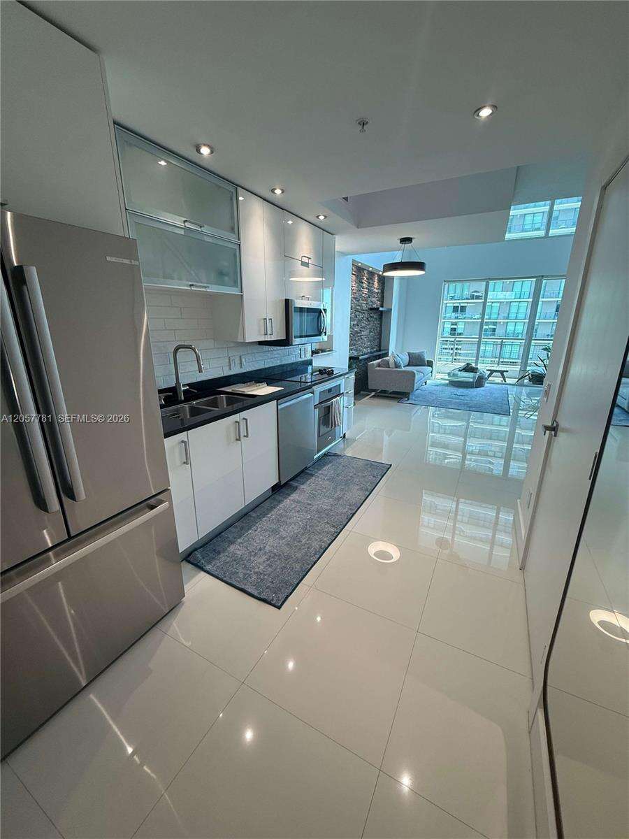 Infinity At Brickell at 60 13 St, Miami, FL 33130 - For Rent photo 2
