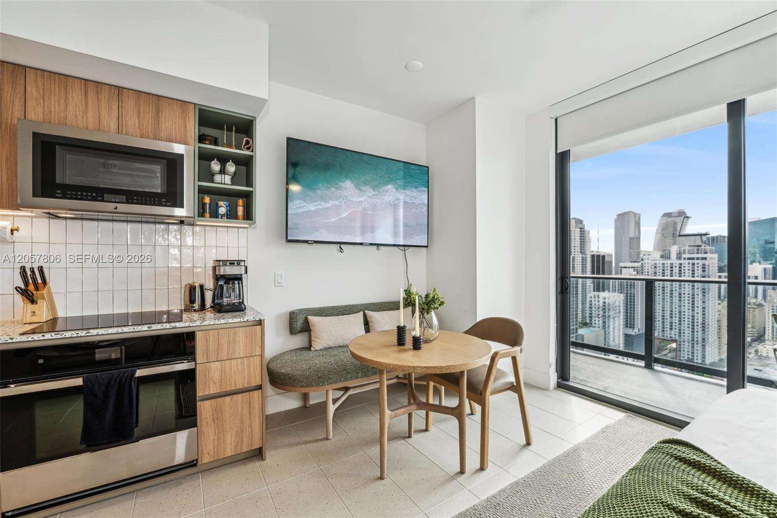 Natiivo | Gale Miami at 159 6 St, Miami, FL 33132 - For Rent photo 2