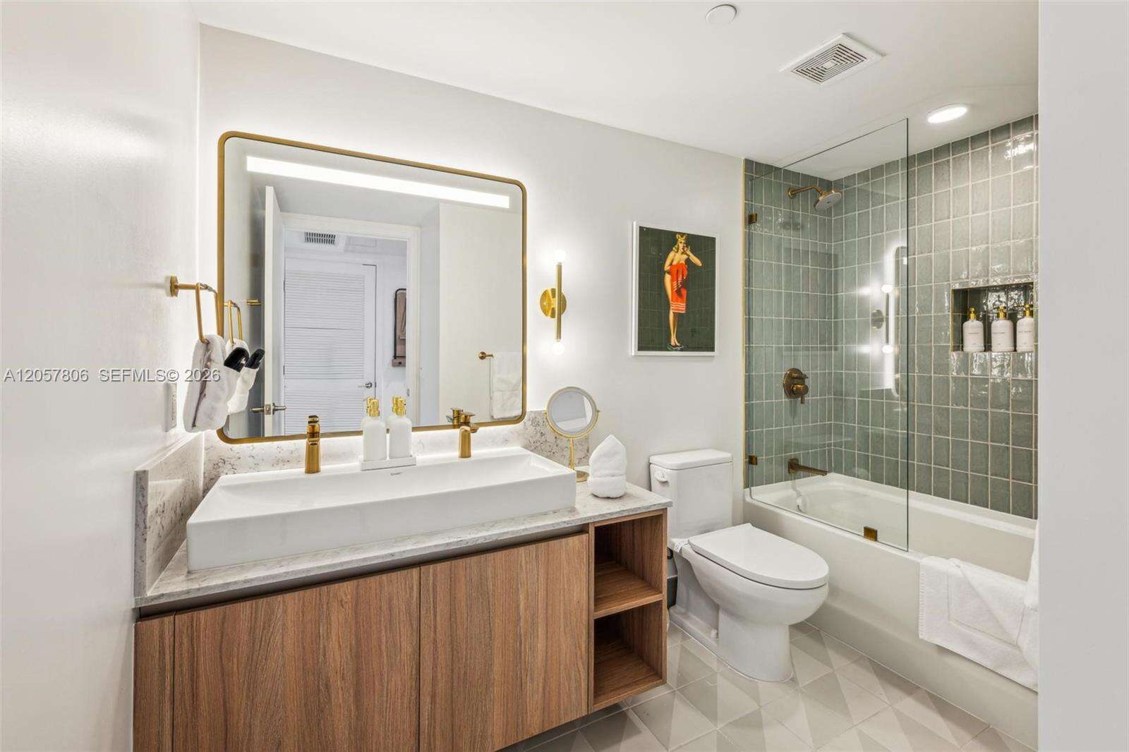 Natiivo | Gale Miami at 159 6 St, Miami, FL 33132 - For Rent photo 13