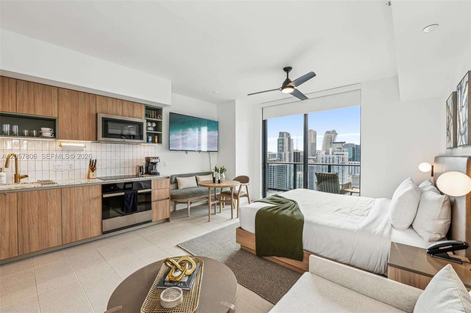 Natiivo | Gale Miami at 159 6 St, Miami, FL 33132 - For Rent photo 8