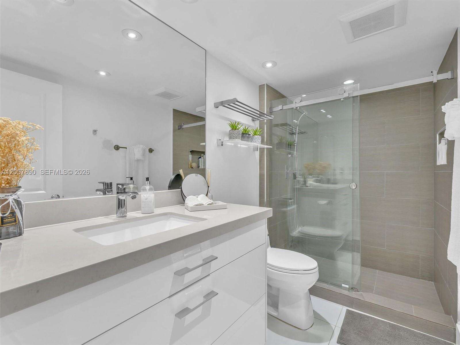 Turnberry Isle at 19707 Turnberry Way, Aventura, FL 33180 - For Rent photo 9