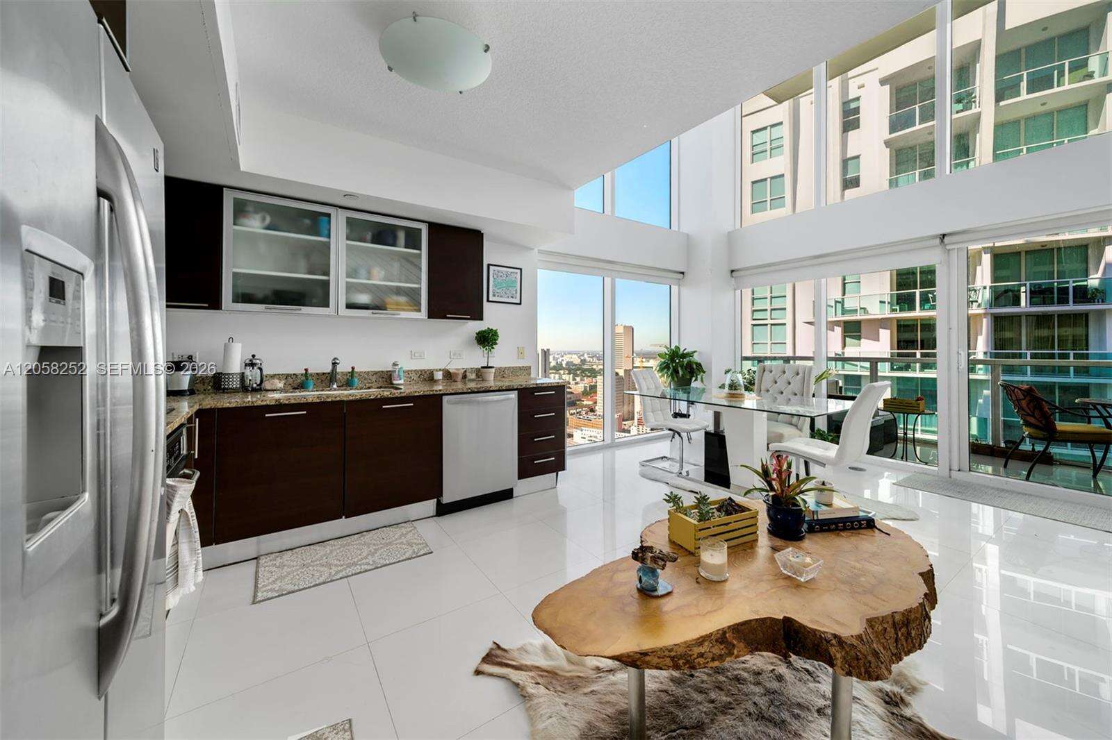 Brickell On The River at 41 5 St, Miami, FL 33131 - For Rent photo 3