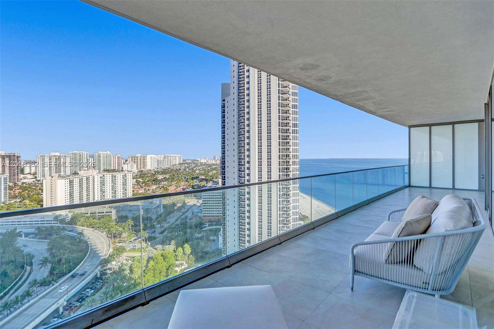 Armani Casa at 18975 Collins Ave, Sunny Isles Beach, FL 33160 - For Rent photo 53