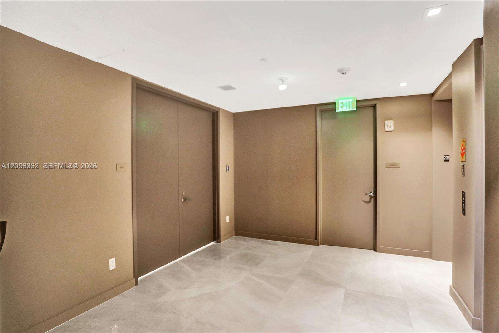 Armani Casa at 18975 Collins Ave, Sunny Isles Beach, FL 33160 - For Rent photo 61