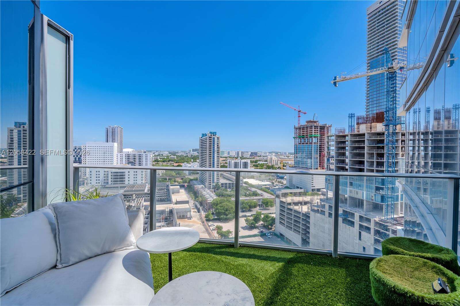 Paramount Miami Worldcenter at 851 1 Ave, Miami, FL 33132 - For Rent photo 14