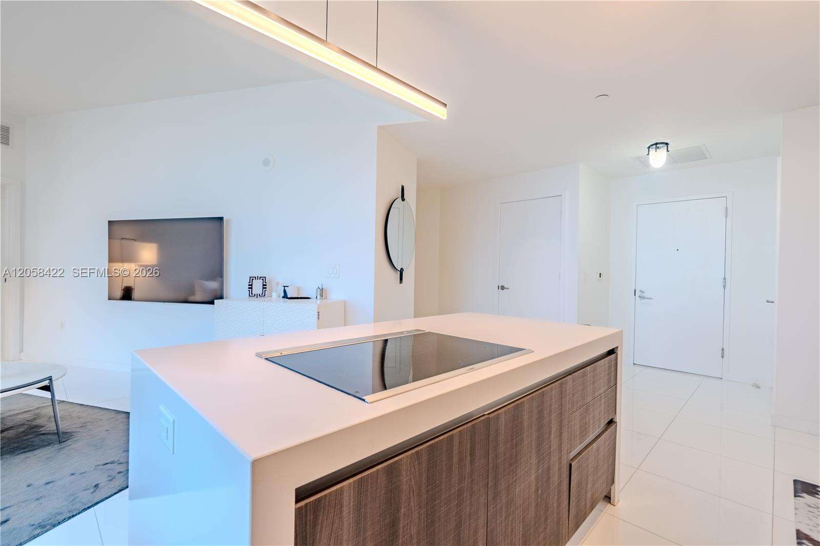 Paramount Miami Worldcenter at 851 1 Ave, Miami, FL 33132 - For Rent photo 8