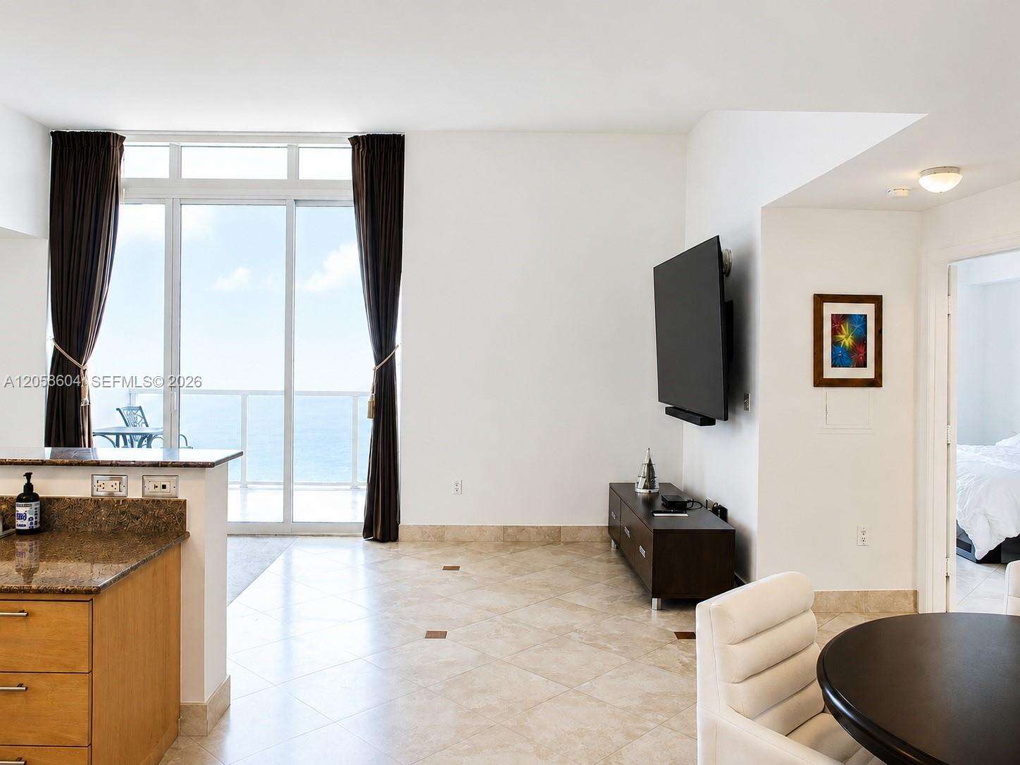 La Perla at 16699 Collins Ave, Sunny Isles Beach, FL 33160 - For Rent photo 11