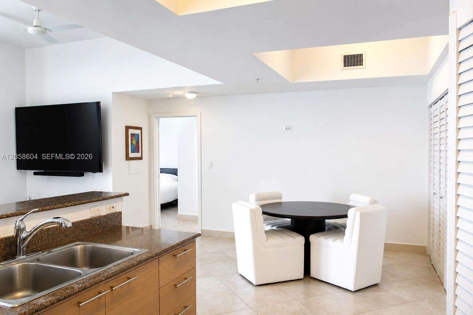 La Perla at 16699 Collins Ave, Sunny Isles Beach, FL 33160 - For Rent photo 12