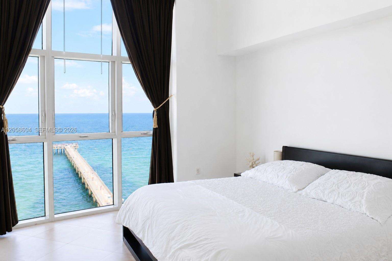 La Perla at 16699 Collins Ave, Sunny Isles Beach, FL 33160 - For Rent photo 15