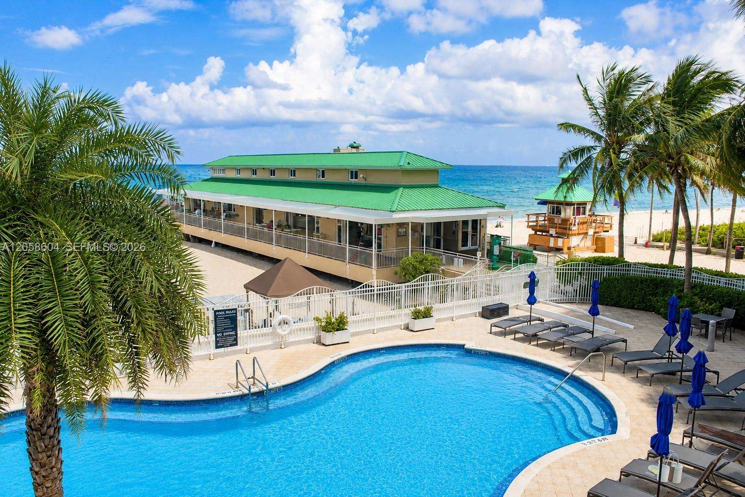 La Perla at 16699 Collins Ave, Sunny Isles Beach, FL 33160 - For Rent photo 20