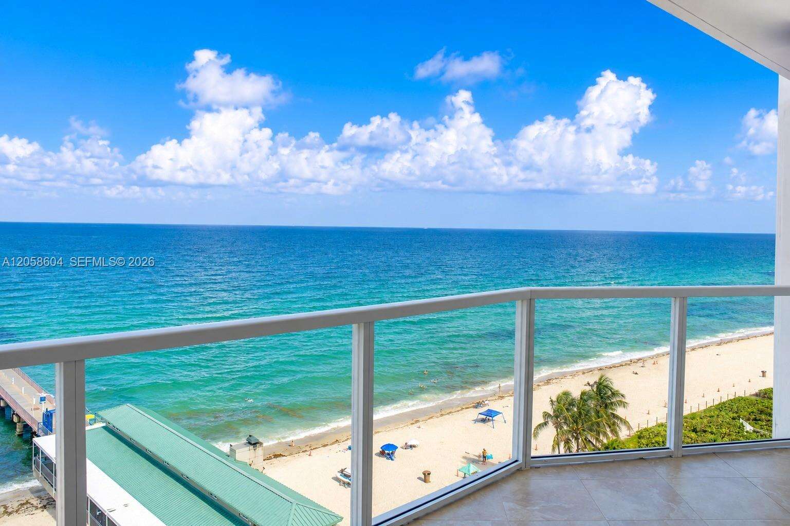 La Perla at 16699 Collins Ave, Sunny Isles Beach, FL 33160 - For Rent photo 4
