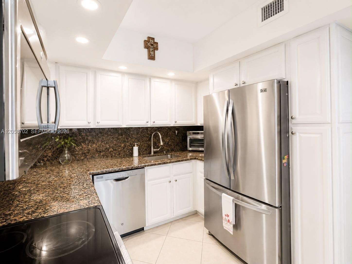 5600 Collins Ave, Miami Beach, FL 33140 - For Rent photo 5