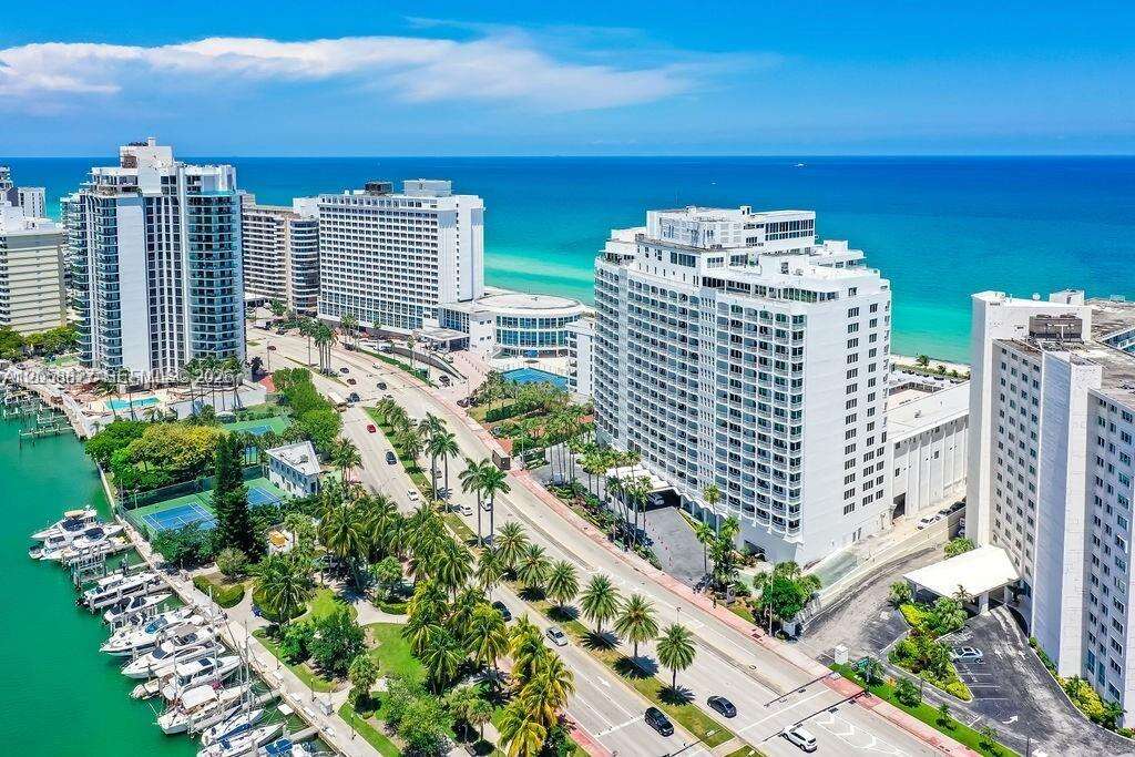The Carriage House at 5401 Collins Ave, Miami Beach, FL 33140 - For Rent photo 2