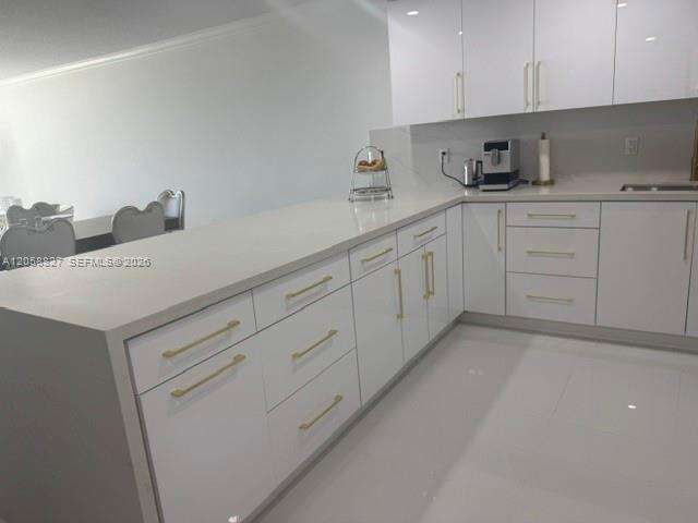 The Carriage House at 5401 Collins Ave, Miami Beach, FL 33140 - For Rent photo 18