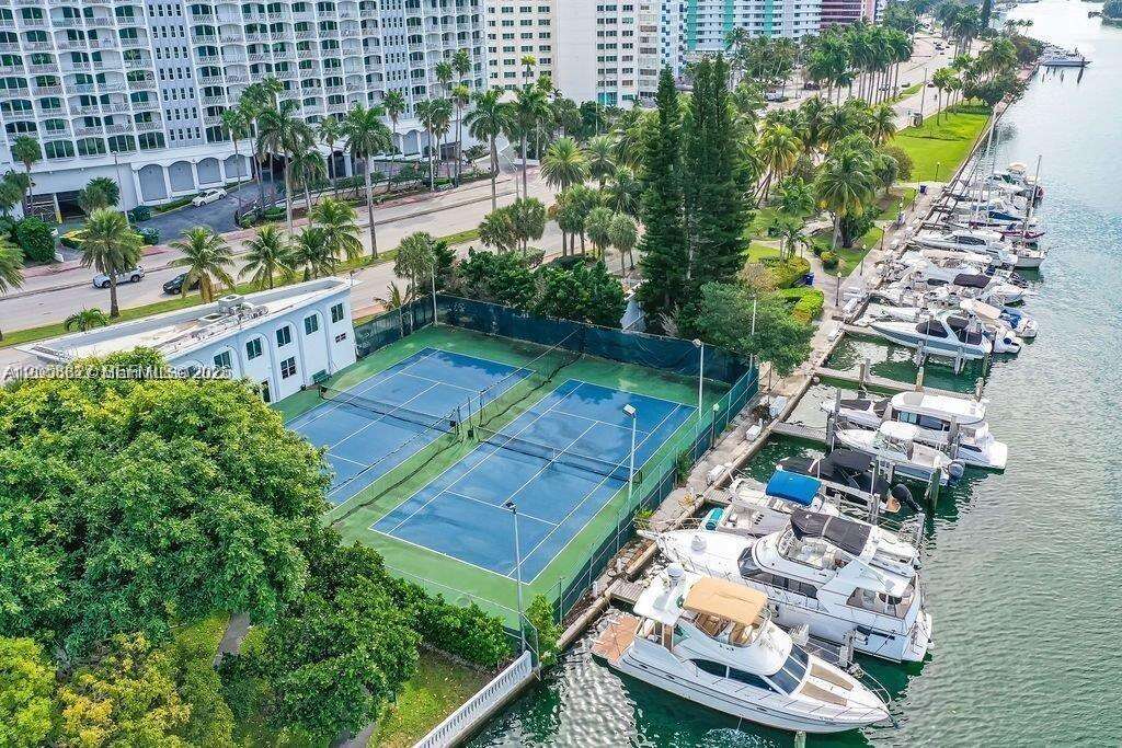 The Carriage House at 5401 Collins Ave, Miami Beach, FL 33140 - For Rent photo 3