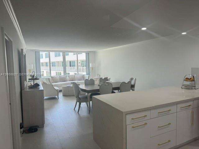 The Carriage House at 5401 Collins Ave, Miami Beach, FL 33140 - For Rent photo 24