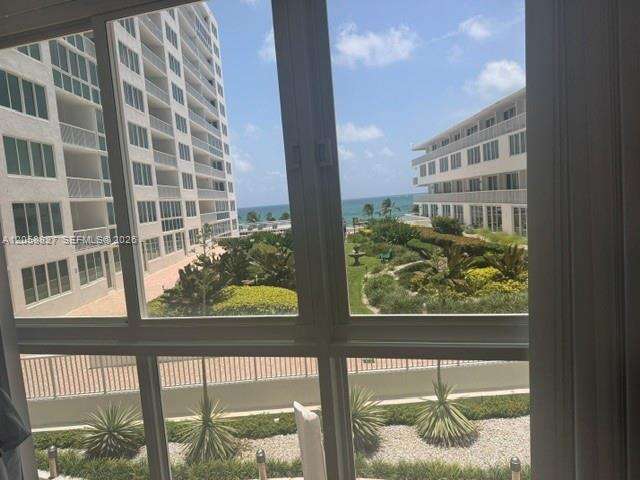 The Carriage House at 5401 Collins Ave, Miami Beach, FL 33140 - For Rent photo 46