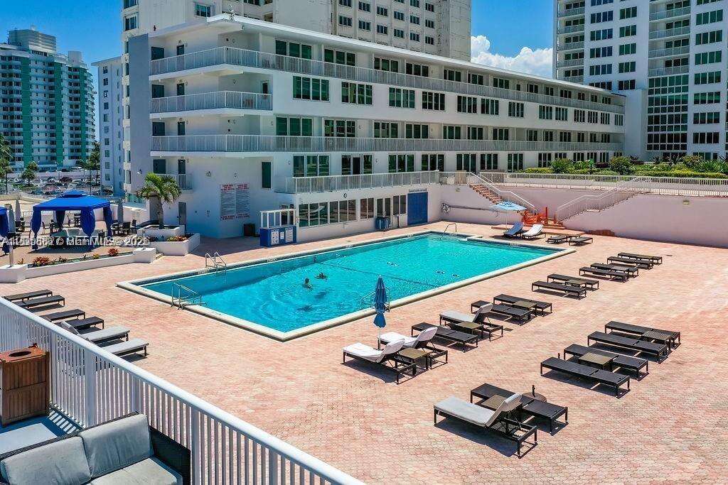 The Carriage House at 5401 Collins Ave, Miami Beach, FL 33140 - For Rent photo 8