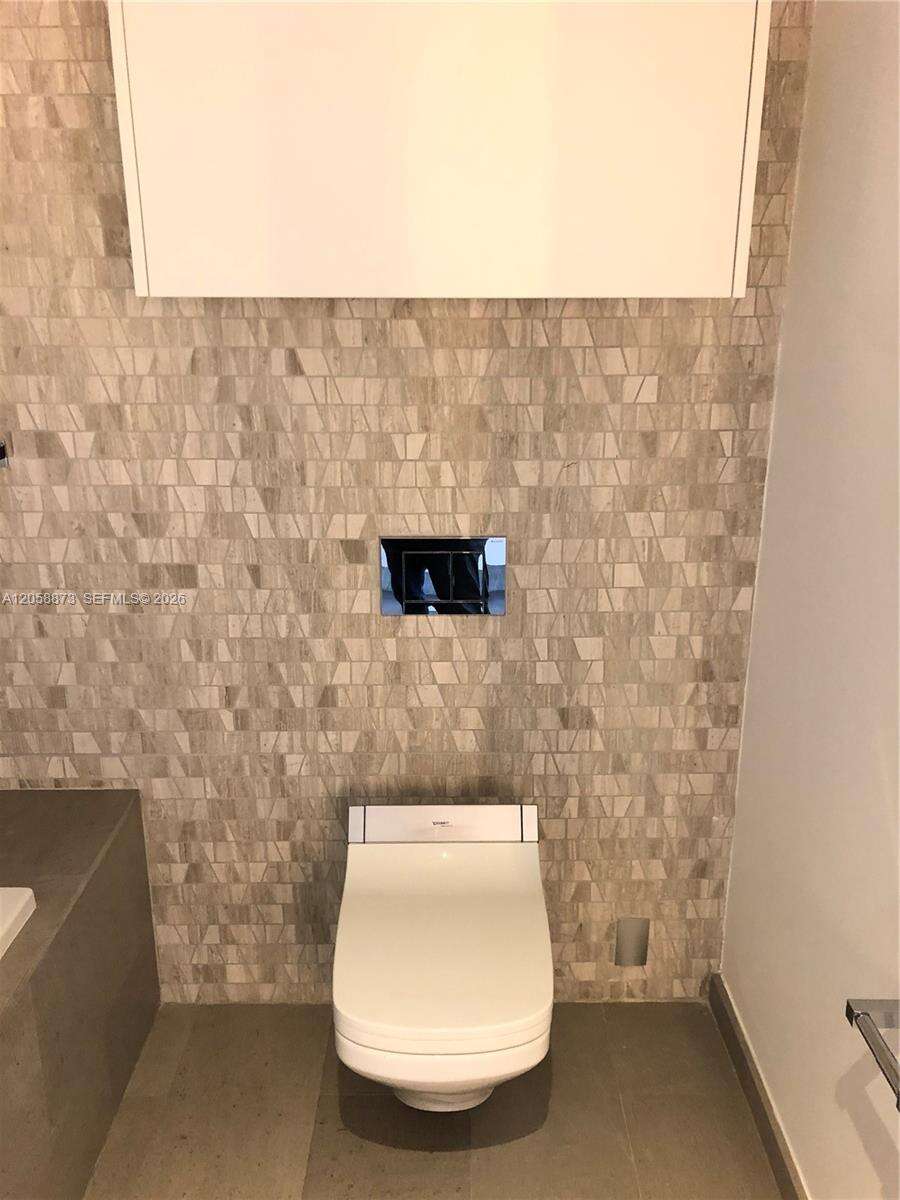 Rise Brickell at 88 7 St, Miami, FL 33130 - For Rent photo 9