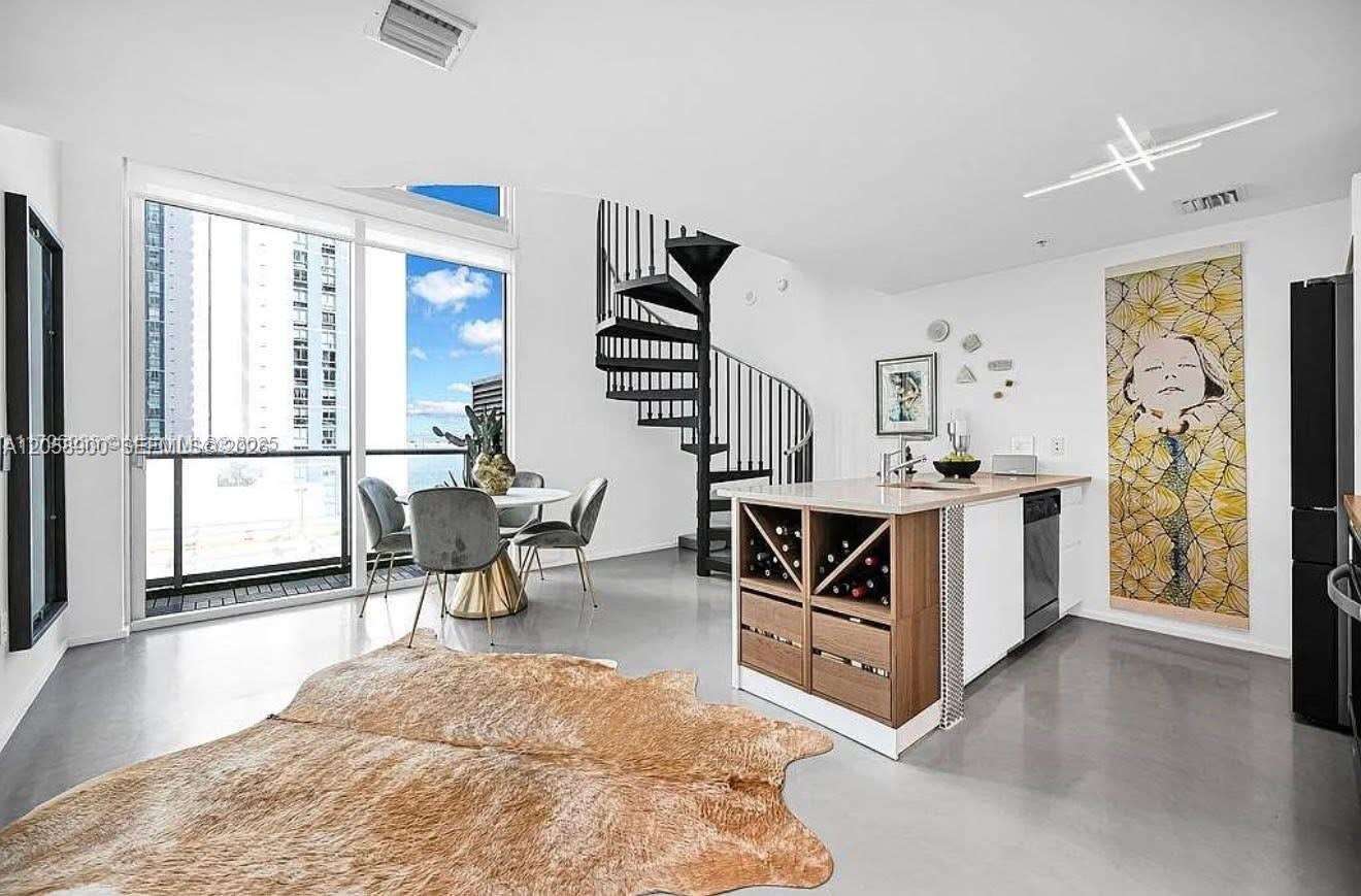 Met 1 at 300 Biscayne Blvd, Miami, FL 33131 - For Rent photo 1