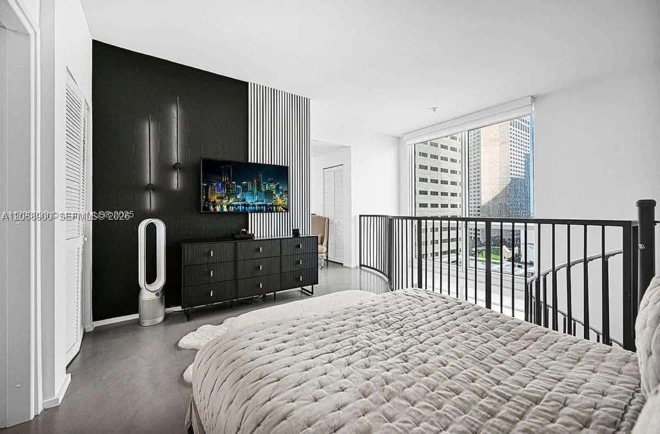 Met 1 at 300 Biscayne Blvd, Miami, FL 33131 - For Rent photo 11