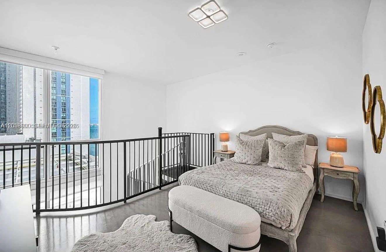 Met 1 at 300 Biscayne Blvd, Miami, FL 33131 - For Rent photo 12